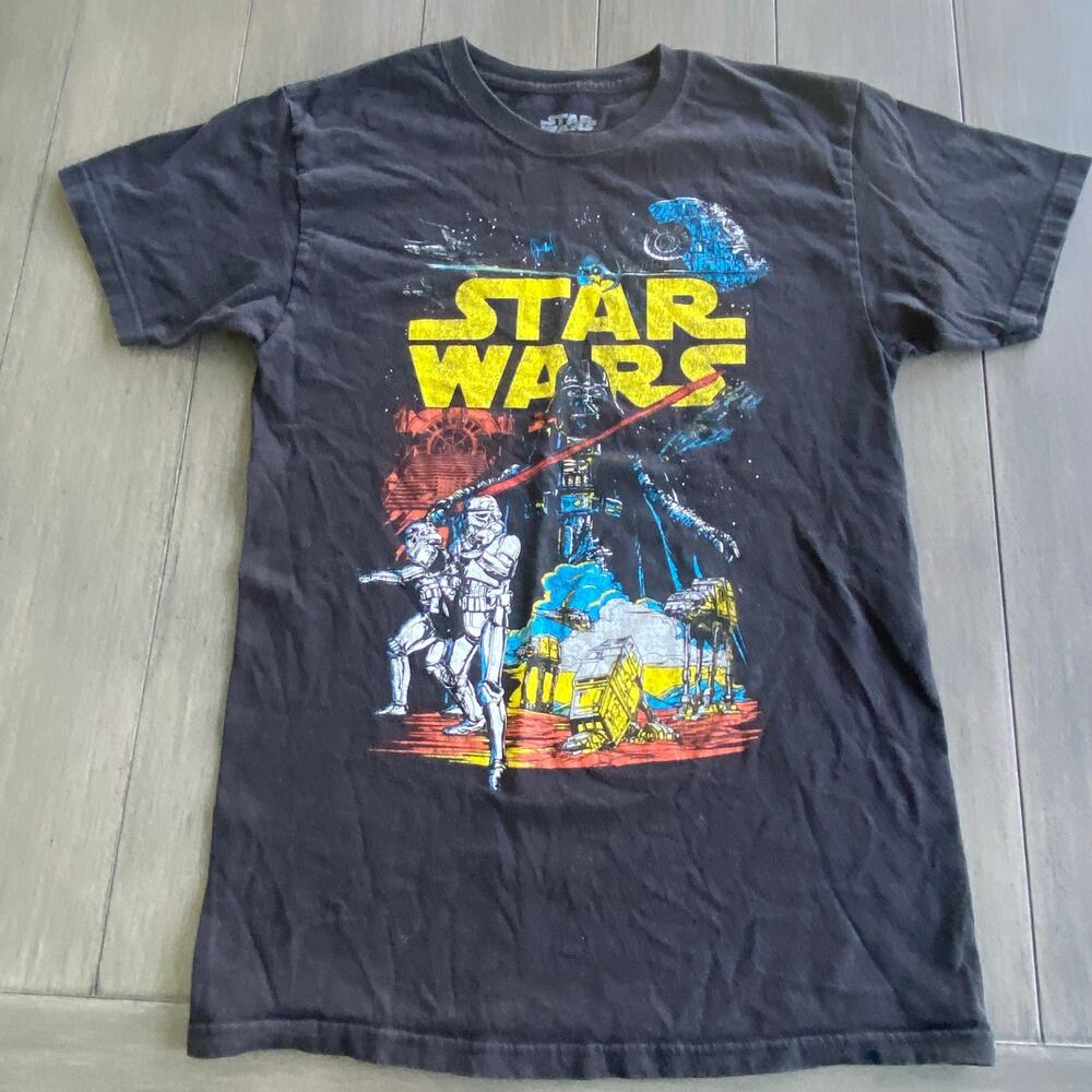 Star Wars Vintage Battle Scene Tee • Small • Darth Vader & Stormtroopers